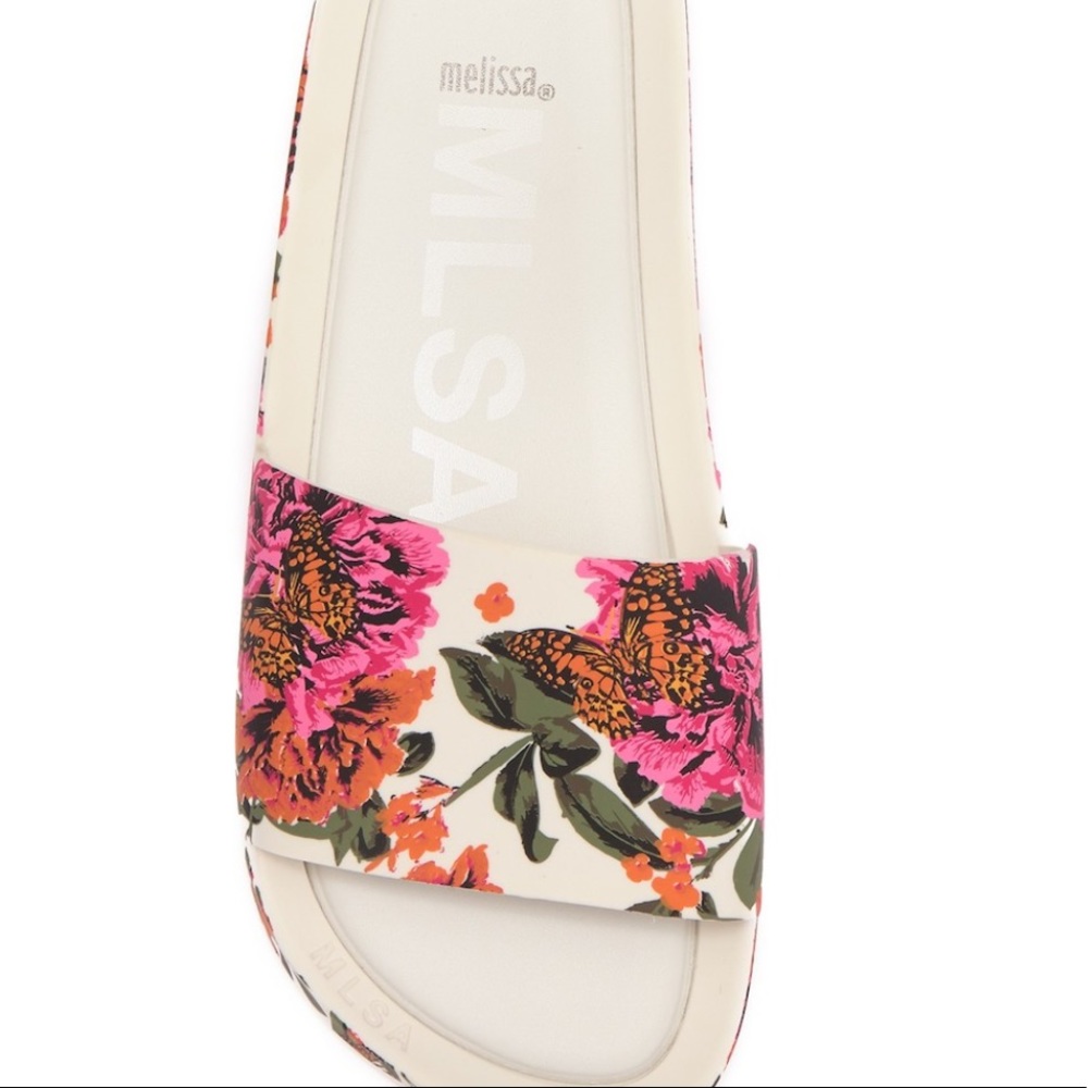 Melissa Beach/Pool/Spa Slide Sandals sizes 8 & 9 - Picture 7 of 7